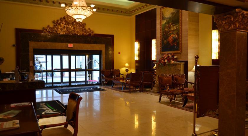 Отель Radisson Plaza Mississauga Toronto Airport