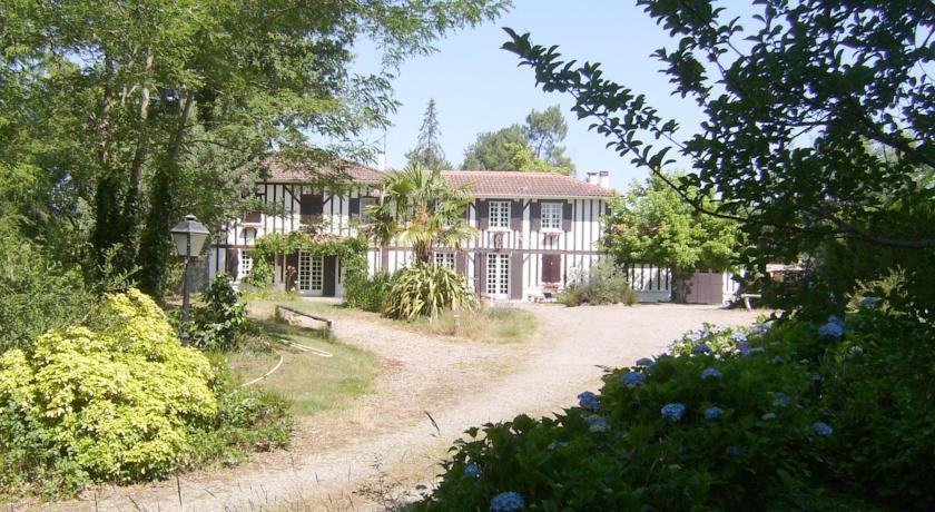 Мини-отель Chambres d'Hôtes Les Sables