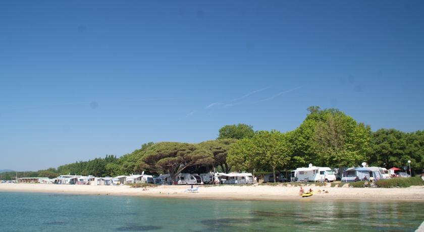Отель Camping des Mûres