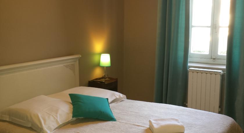Отель Auberge de la Cauquiere