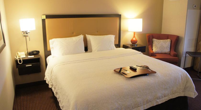 Hampton Inn NY-JFK Jamaica-Queens