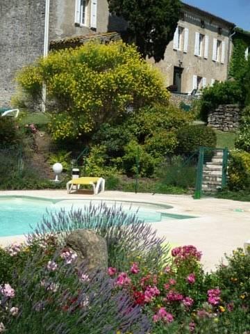 Апартаменты La Garrigue