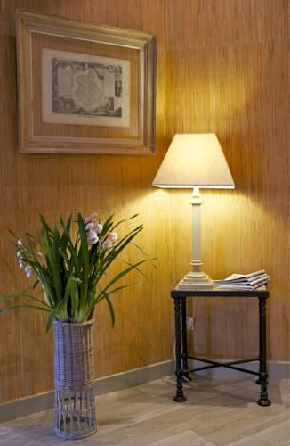 Отель Hotel Sully