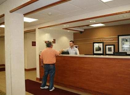 Отель Hampton Inn Youngstown-North