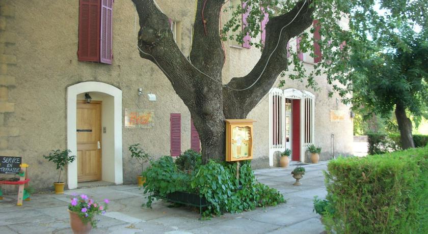 Отель Hostellerie Le Mirabeau