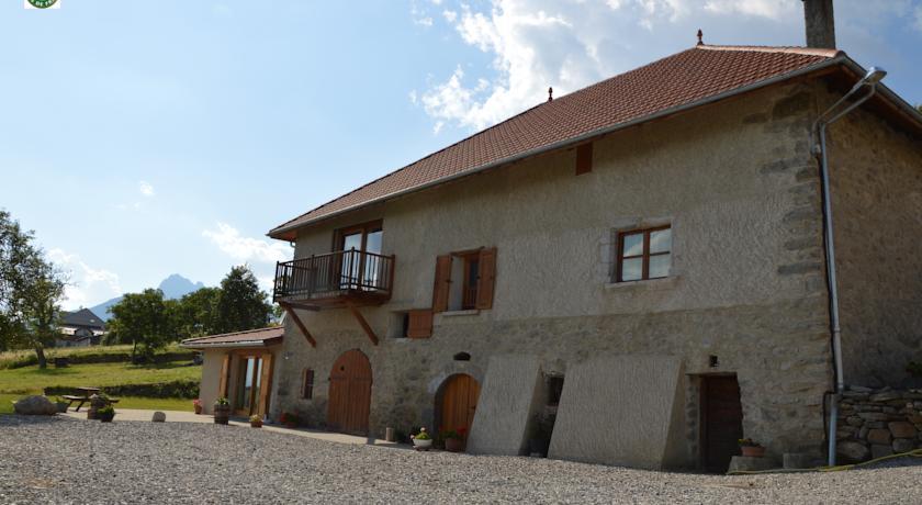 Апартаменты Gîte Les Sauvasses