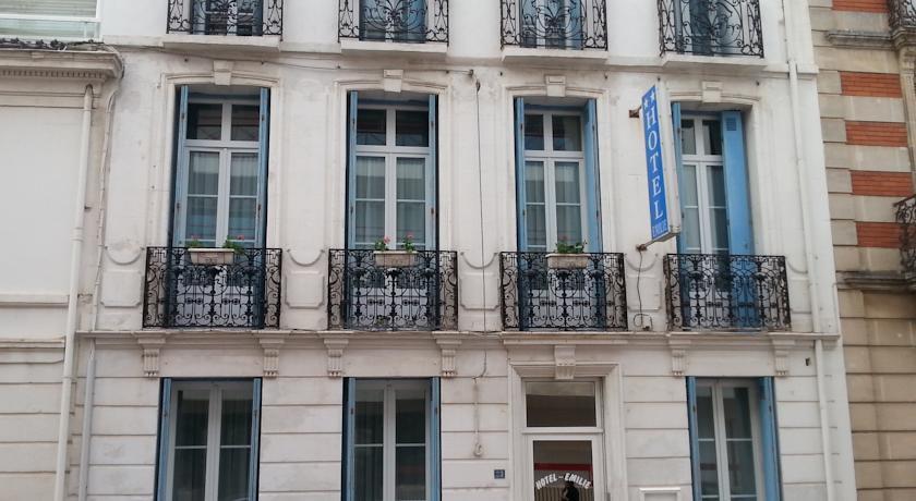 Отель Hôtel Emilie