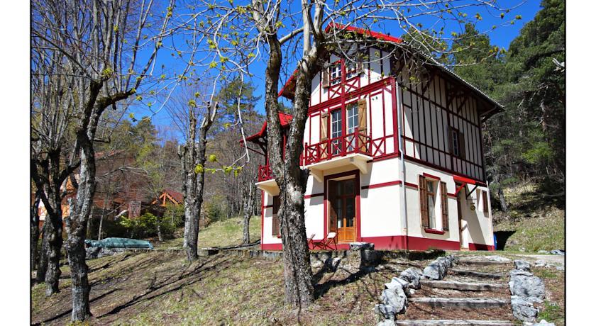 Отель Chalet les Genets