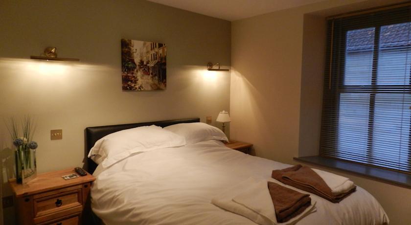 Отель The Black Swan Inn