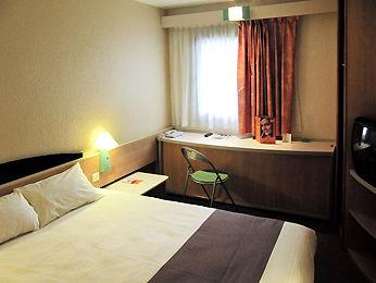 Отель Ibis Niort
