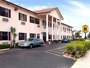 Отель Super 8 Motel - Pompano Beach