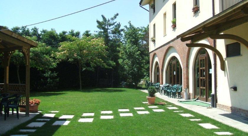 Отель Hotel Ristorante Villa Magnolia
