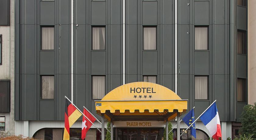 Отель Hotel Plaza