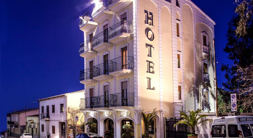 Отель Villarosa Hotel