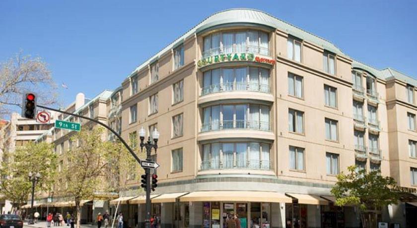 Отель Courtyard Oakland Downtown