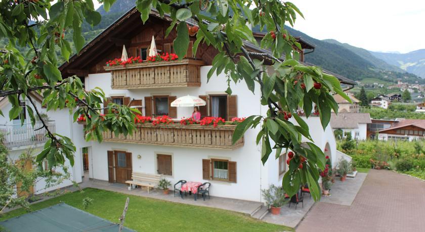 Апартаменты Residence Rebgut
