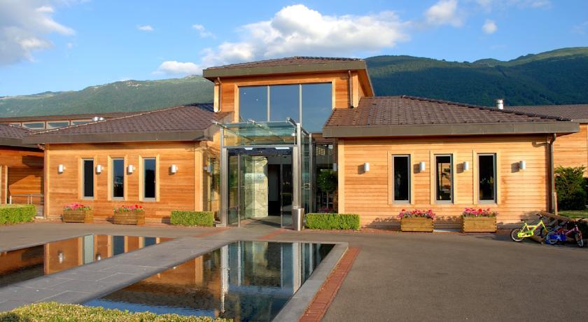 Отель Jiva Hill Park Hotel Golf & Spa