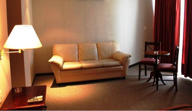 Отель Howard Johnson Hotel San Pedro