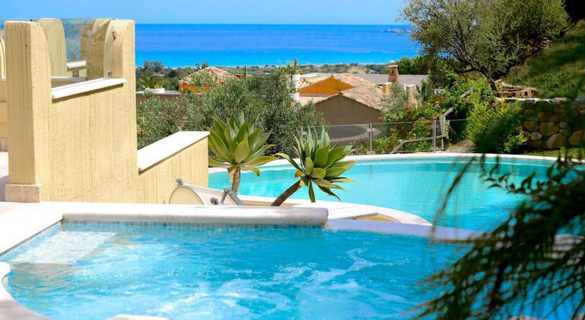 Отель Hotel Domu Simius