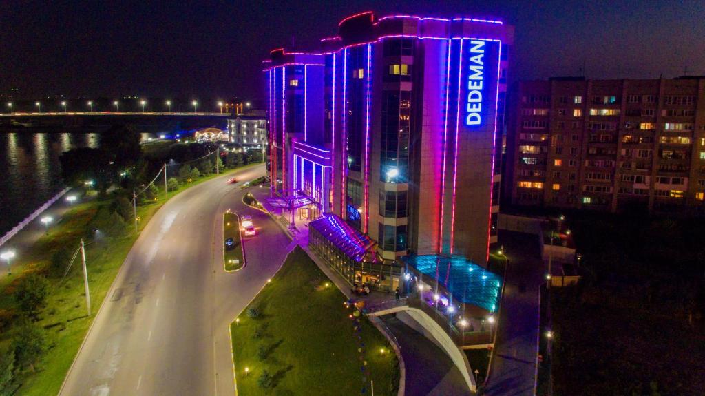 Гостиница Dedeman Oskemen Tavros Hotel