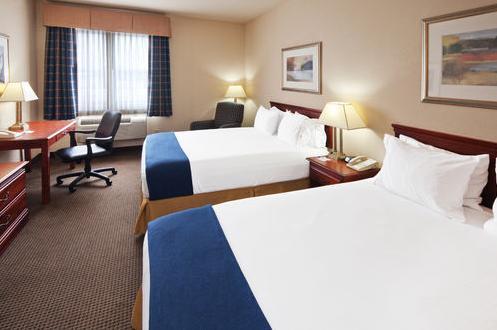 Отель Holiday Inn Express OWASSO