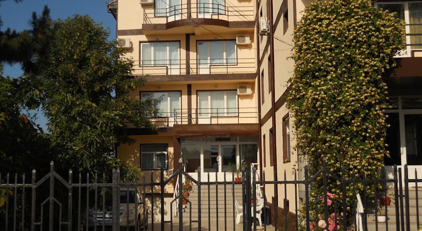 Отель Hotel Amaradia