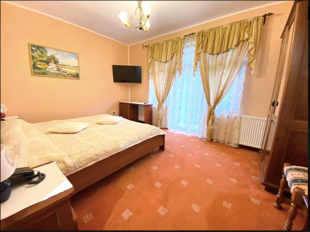 Отель Hotel Crocus