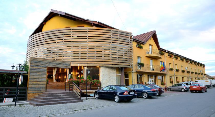 Hotel Trio