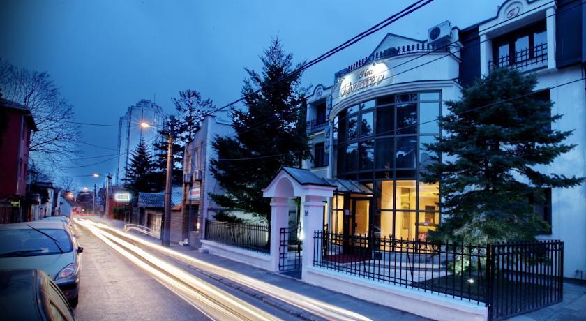 Hotel Vozarev
