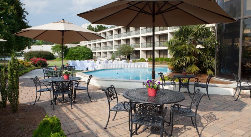 Отель Sheraton Chapel Hill Hotel