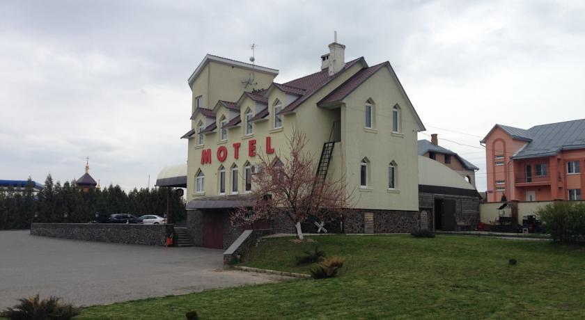 Гостиница Formula Plus Motel