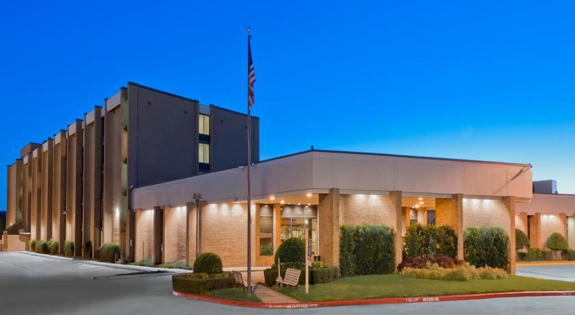 Admiral Hotel