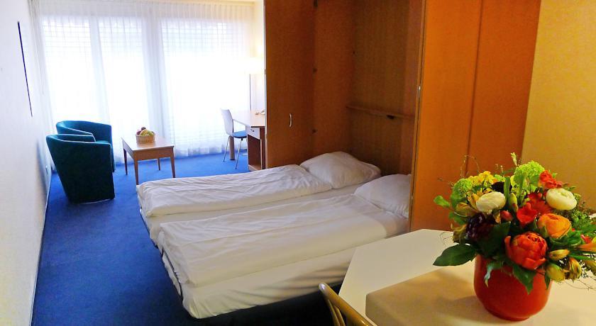 An der Reuss 10