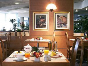 Отель Novotel Caserta Sud