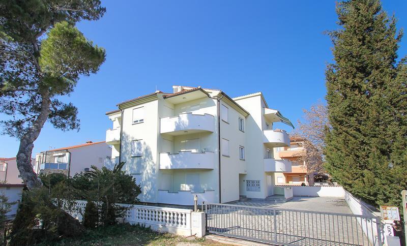 Apartment Andrei