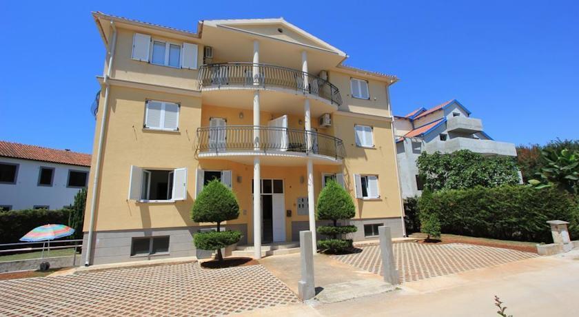 Apartment Boac A. V