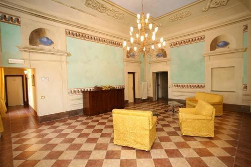 Отель Antico Borgo San Martino
