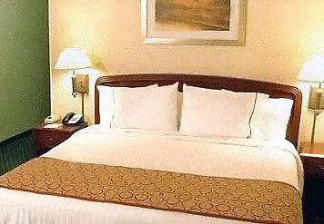 Отель Courtyard by Marriott Sacramento Folsom