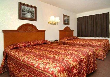 Отель Econo Lodge Azle