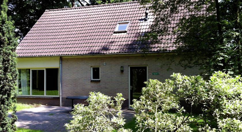Апартаменты Holiday home Bungalowpark Droomwens