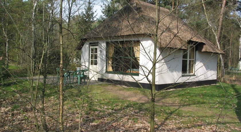 Апартаменты Holiday home Vakantiepark Herperduin1