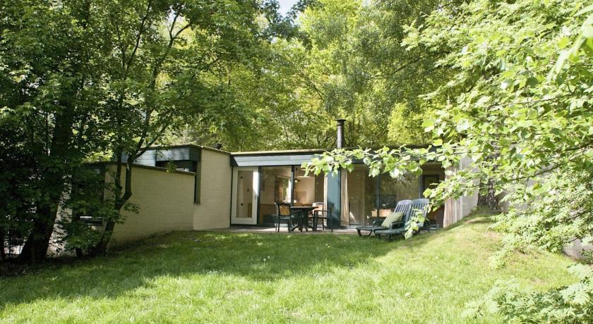 Апартаменты Holiday home Center Parcs De HuttenheugteII