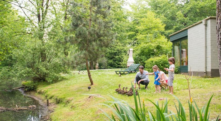 Апартаменты Holiday home Center Parcs De EemhofIII
