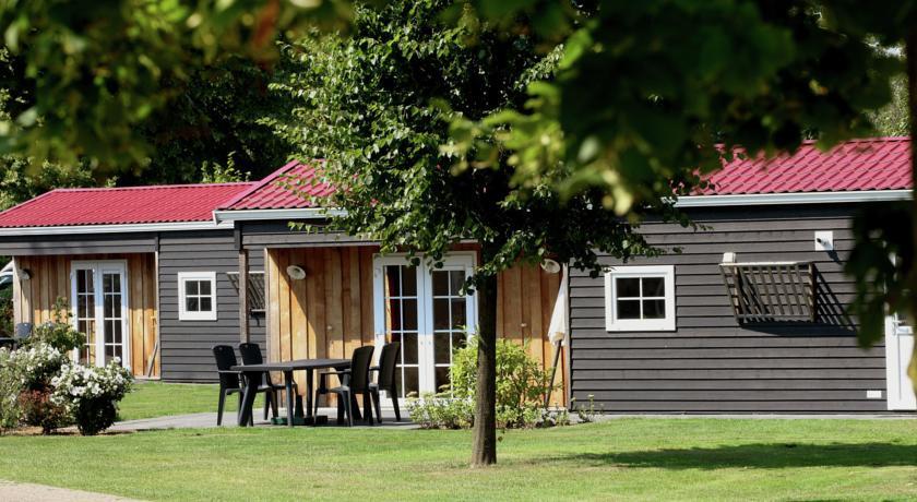 Отель Chalet Vakantiepark De Twee Bruggen1