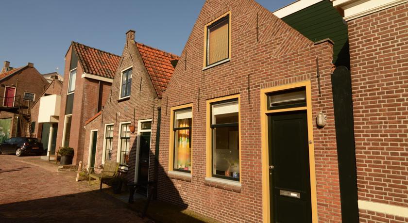 Апартаменты Holiday home Edammer huisje