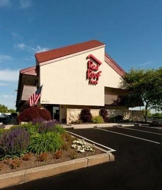 Отель Red Roof Inn Huntington