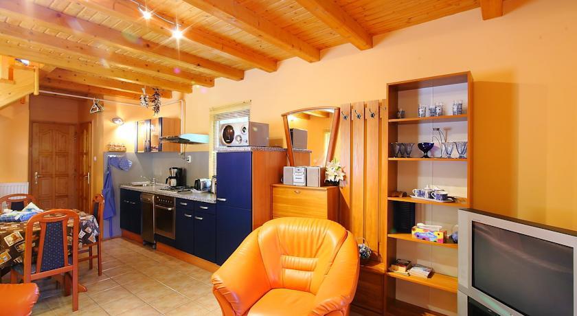 Villa Balatonmáriafürdő 8