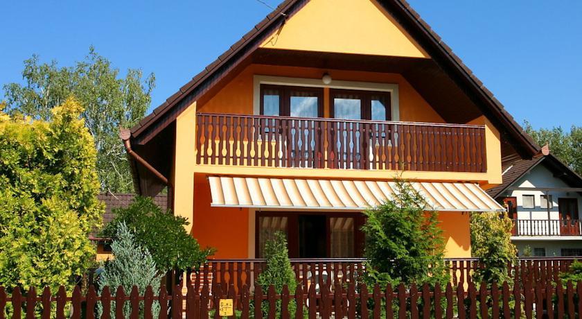 Villa Balatonfenyves 1