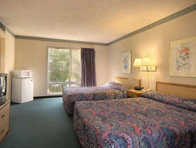 Отель Knights Inn Fresno North