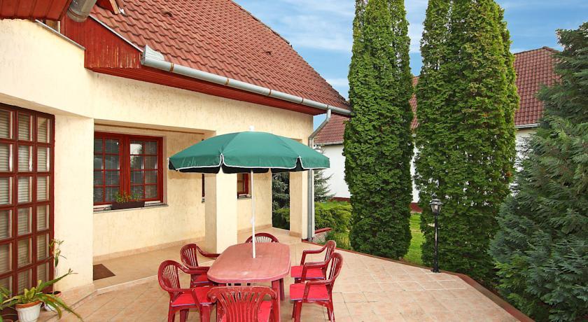 Апартаменты Holiday home Balatonboglár 6